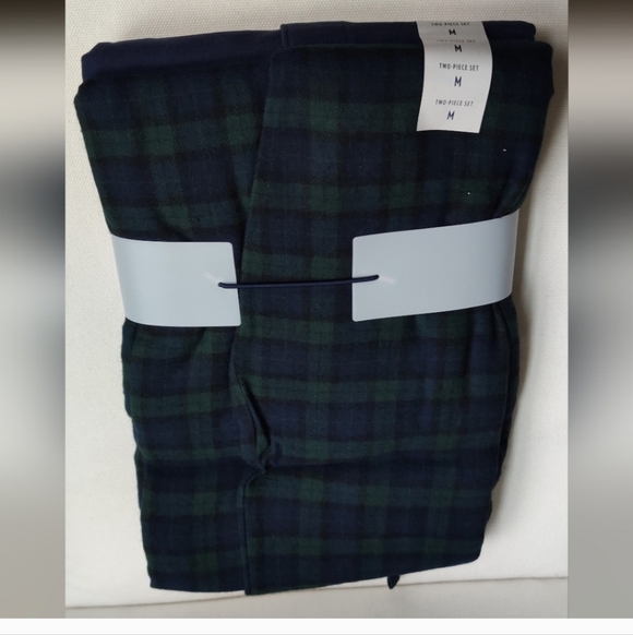 Croft & Barrow Navy and Green Plaid Sleepwear Set - Picture 2 of 3